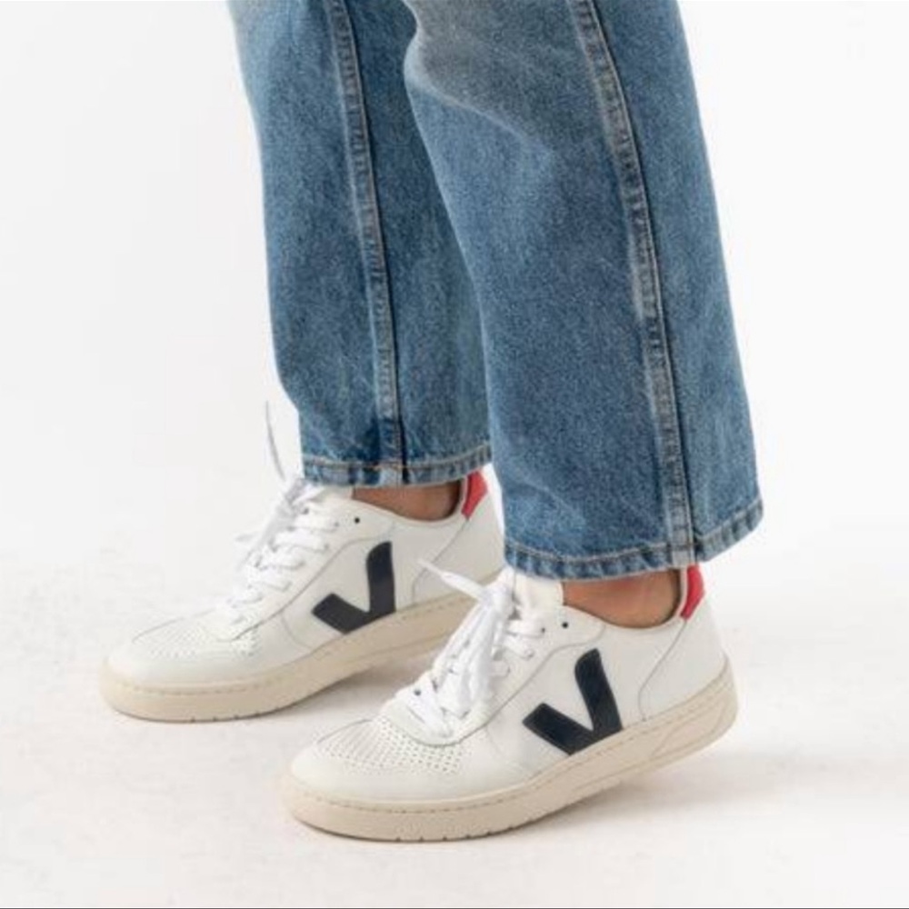 Veja V-10 Leather Sneakers Size 39 US 8 - Picture 14 of 14